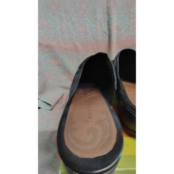 Bare Traps Palesa Women's Black Leather Slip On Clogs Slides 8.5M - Picture 3 of 9